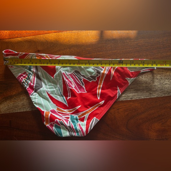 Victoria’s Secret Bikini Bottoms Size Medium Tropical Print - Picture 8 of 9